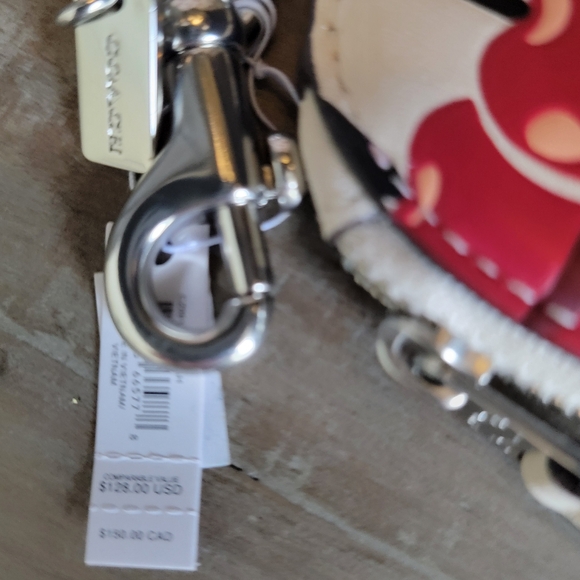 Coach NWT Mollie Tote/Crossbody With NWT Matching Heart Shaped Bag Charm - Picture 8 of 10